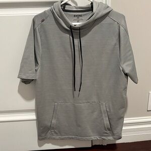 Men’s Rhone Gray Short Sleeve Hoodie. SZ M
